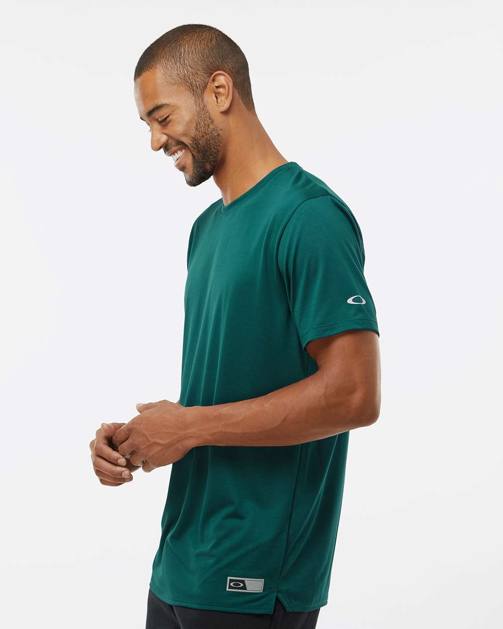 Oakley-FOA402991-Team Issue Hydrolix T-Shirt - Image 24
