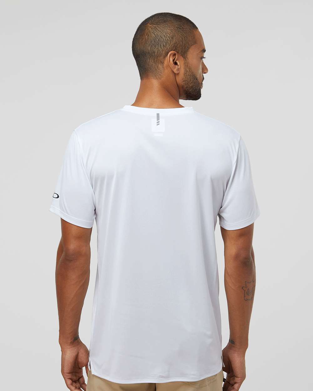Oakley-FOA402991-Team Issue Hydrolix T-Shirt - Image 49