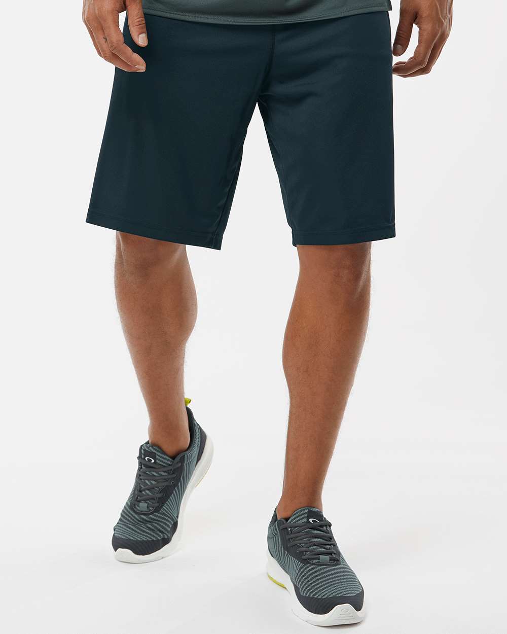 Oakley-FOA402995-Team Issue Hydrolix 9" Shorts - Image 4