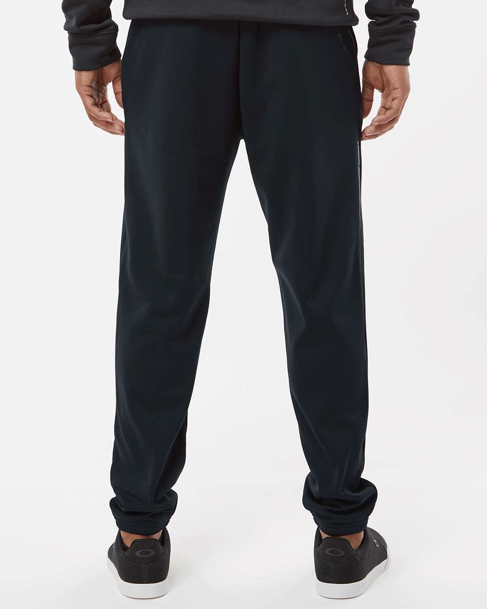 Oakley-FOA402996-Team Issue Enduro Hydrolix Sweatpants - Image 6